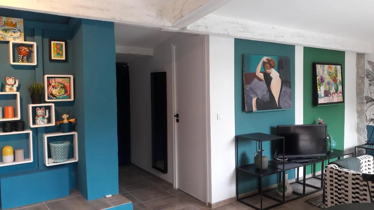Pensión Hotel La Grenotte Au Castellet Le Castellet  Francia
